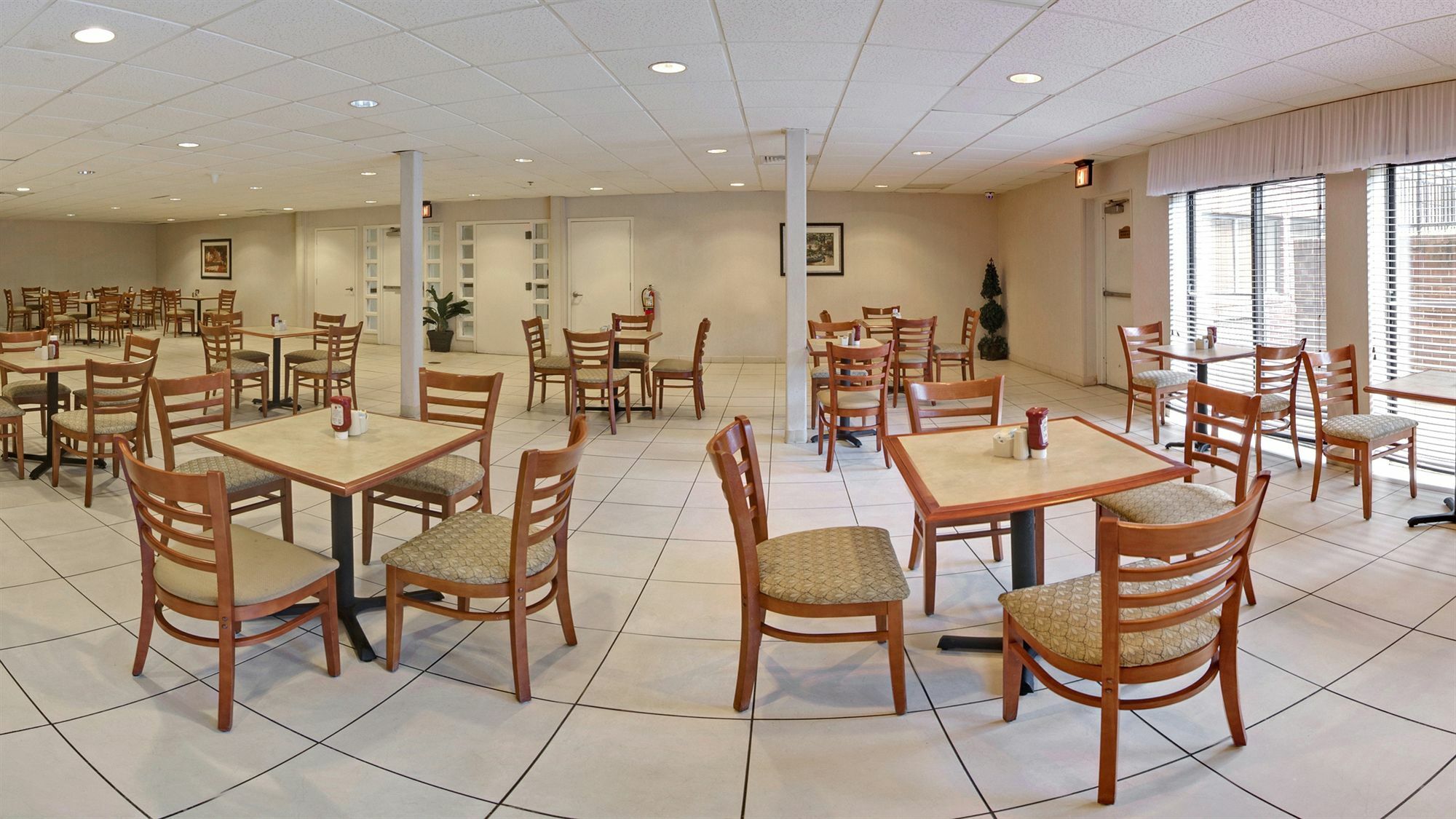 Western Alexandria Belvoir 3*